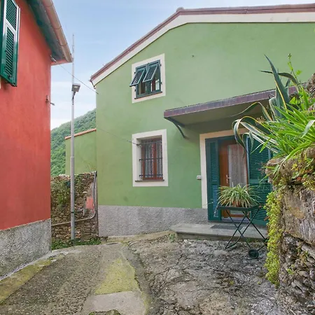 Holiday home 2 Bedroom Beautiful In Recco