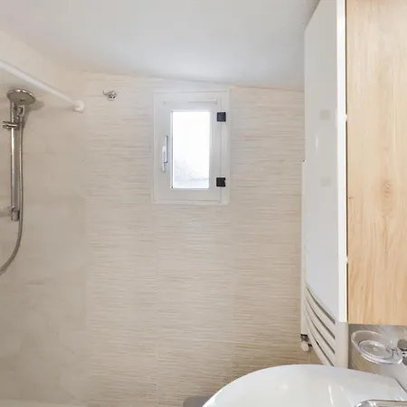 2 Bedroom Beautiful In Recco