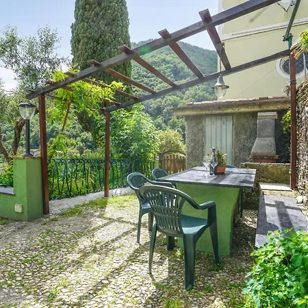 2 Bedroom Beautiful In Сasa de vacaciones Recco